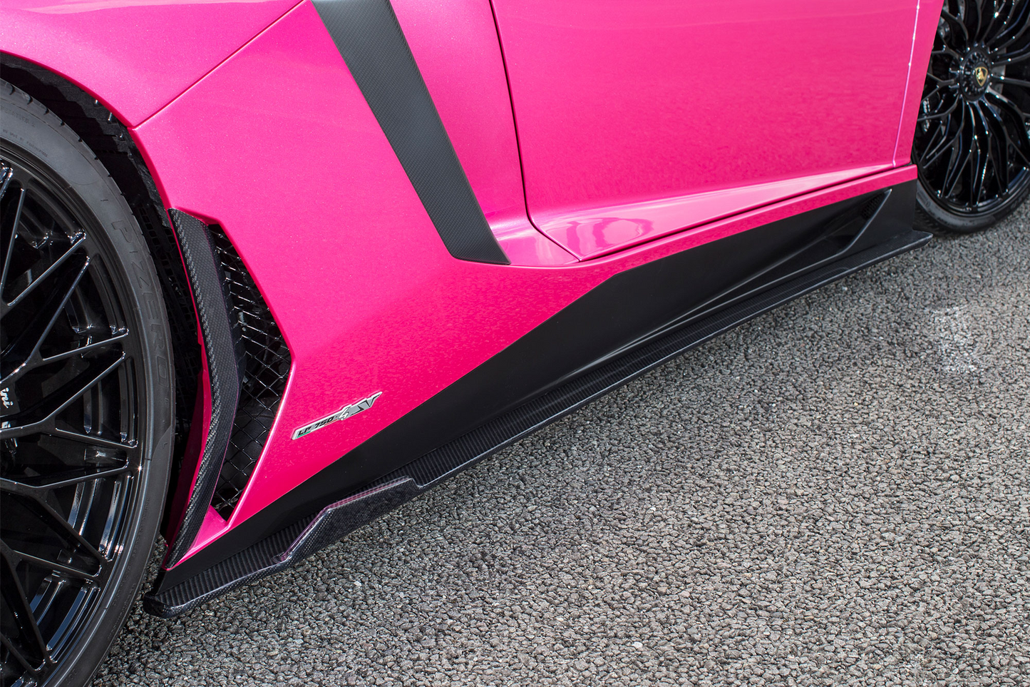 Liberty Walk suitable for Lamborghini Aventador SV