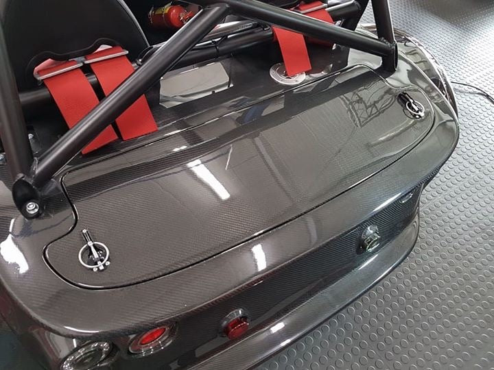 carbon boot lid for FW bodywork 
- carbon Abdeckung des Ablagefachs im Heck des Sport Turbo / FW