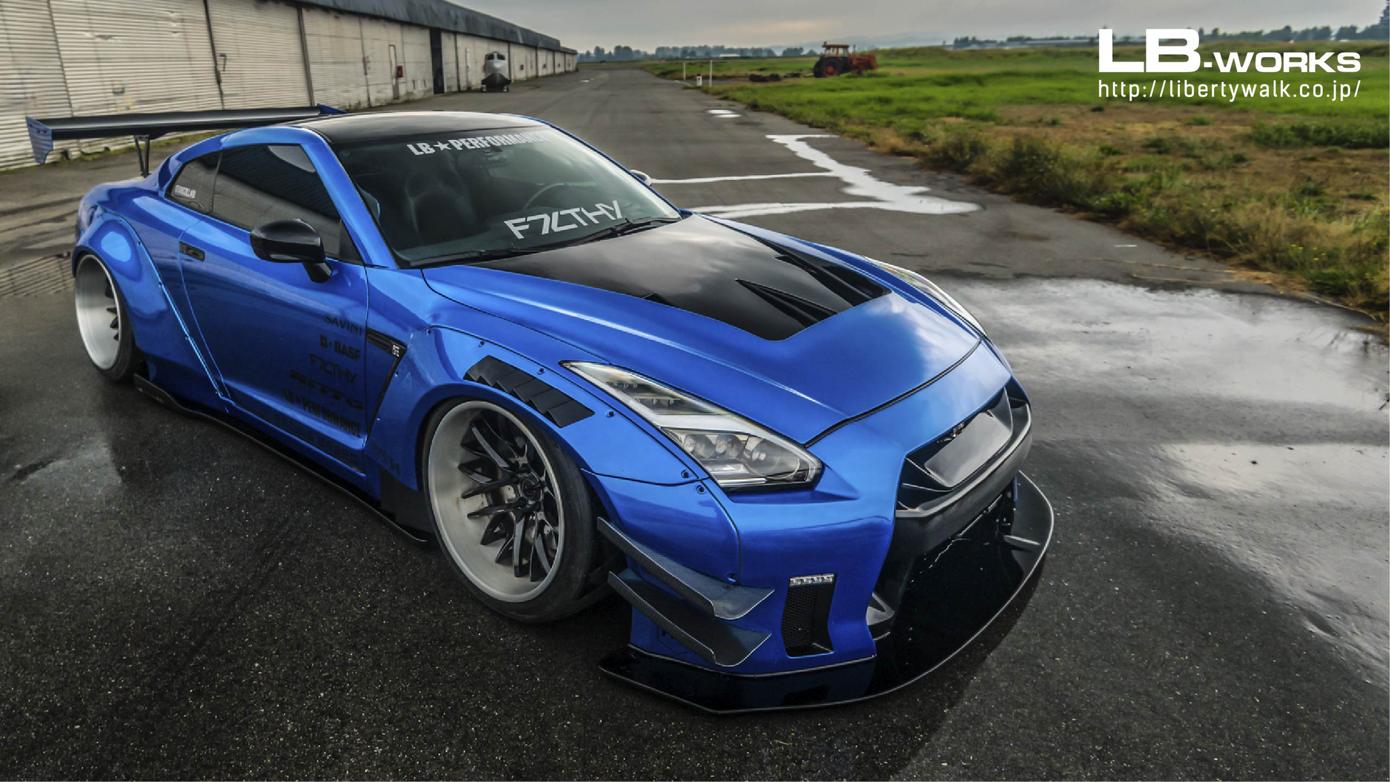 Liberty Walk LB-Works Type II suitable for Nissan GTR R35 – TofuGarage Liberty Walk LB-Works Type II suitable for Nissan GTR R35 – TofuGarage