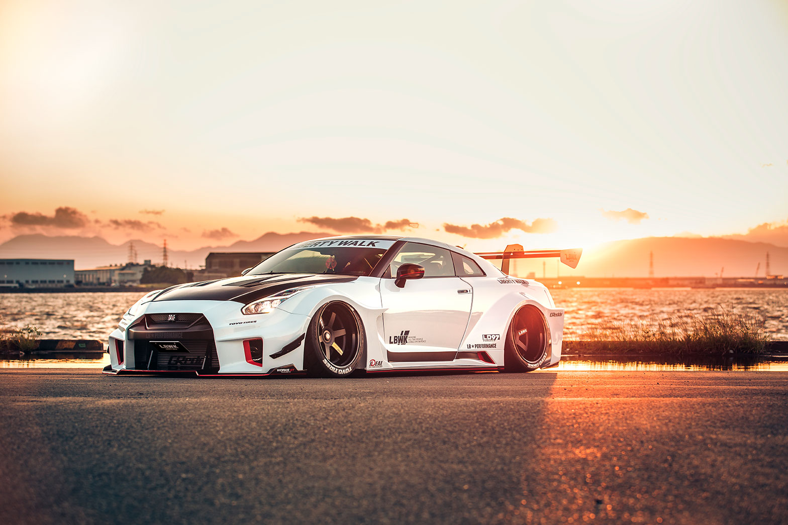Liberty Walk LB-Silhouette Works GT suitable for Nissan 35GT-RR Liberty Walk LB-Silhouette Works GT suitable for Nissan 35GT-RR